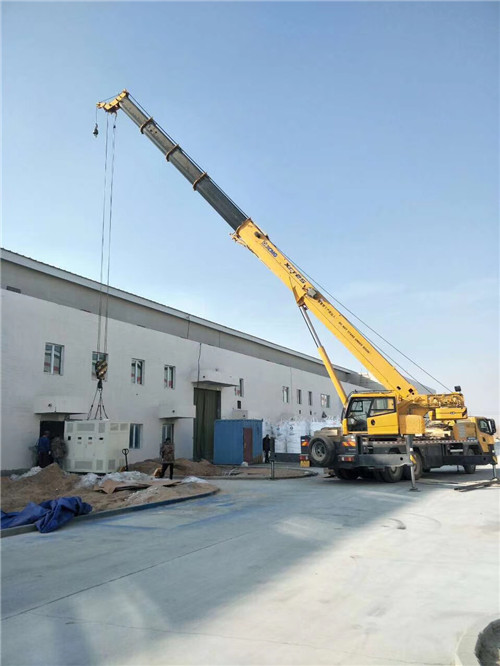 同德县“超载就喊停”—— 吊车的 “重量保镖” 技术